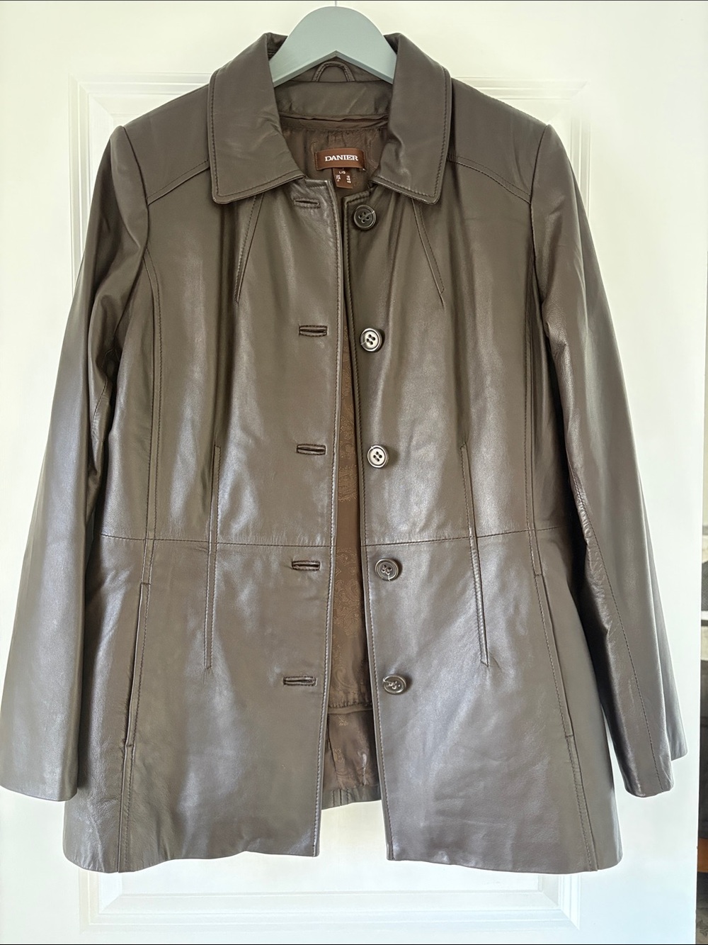 Danier Women’s Chocolate Brown Leather Button-Up Jacket
